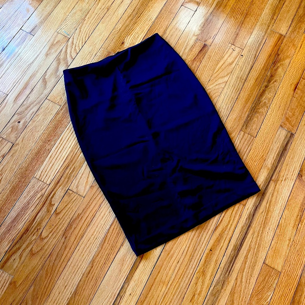 NEW YORK & COMPANY SIZE 8 MIDI BLACK SKIRT